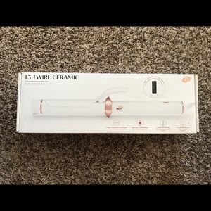 Brand New in Sealed Box: T3 Twirling Curling Iron 1 1/4” Barrel